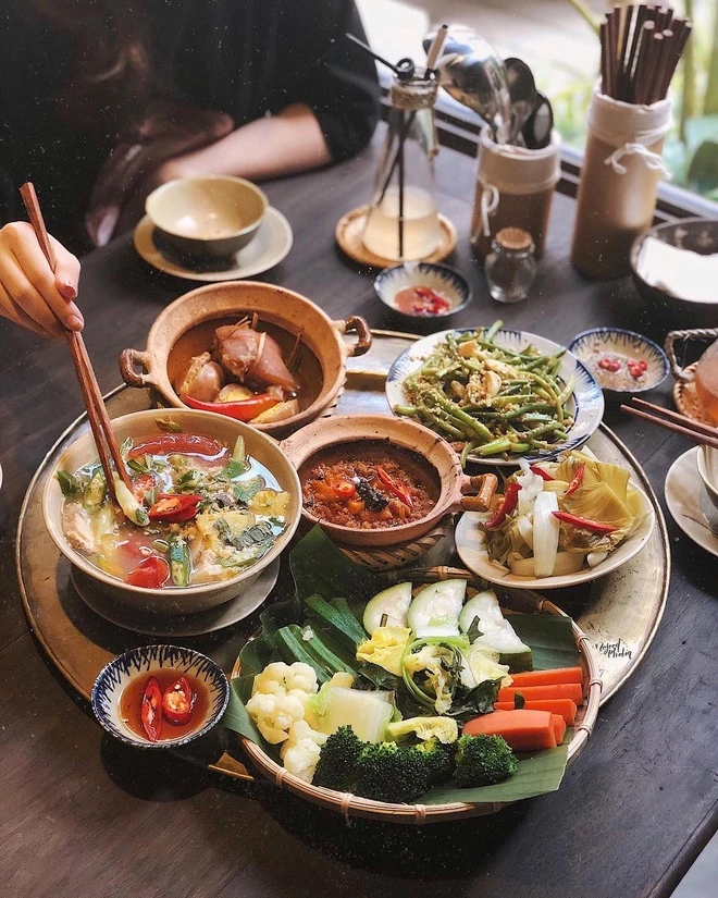 Những lưu ý khi thiết kế nhà hàng cơm gia đình